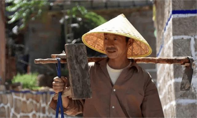 最新手机评测，小杰的科技冒险与家庭温馨时刻体验分享