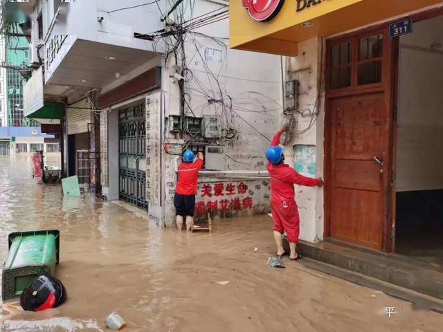 长沙洪灾最新情况及小巷特色小店探寻报告