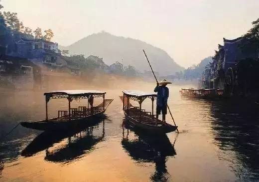 风凰军机处最新一期，自然美景探索之旅