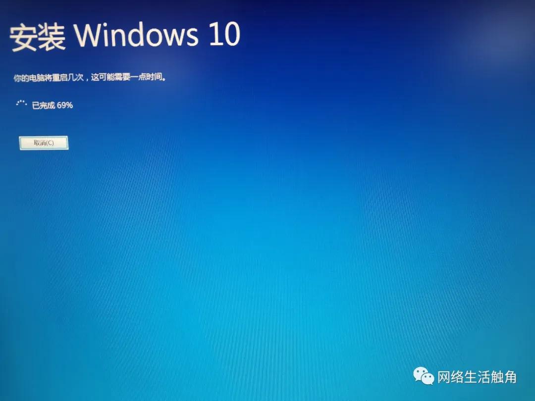 Win10最新更新引发无限重启问题，科技巨头如何应对挑战？